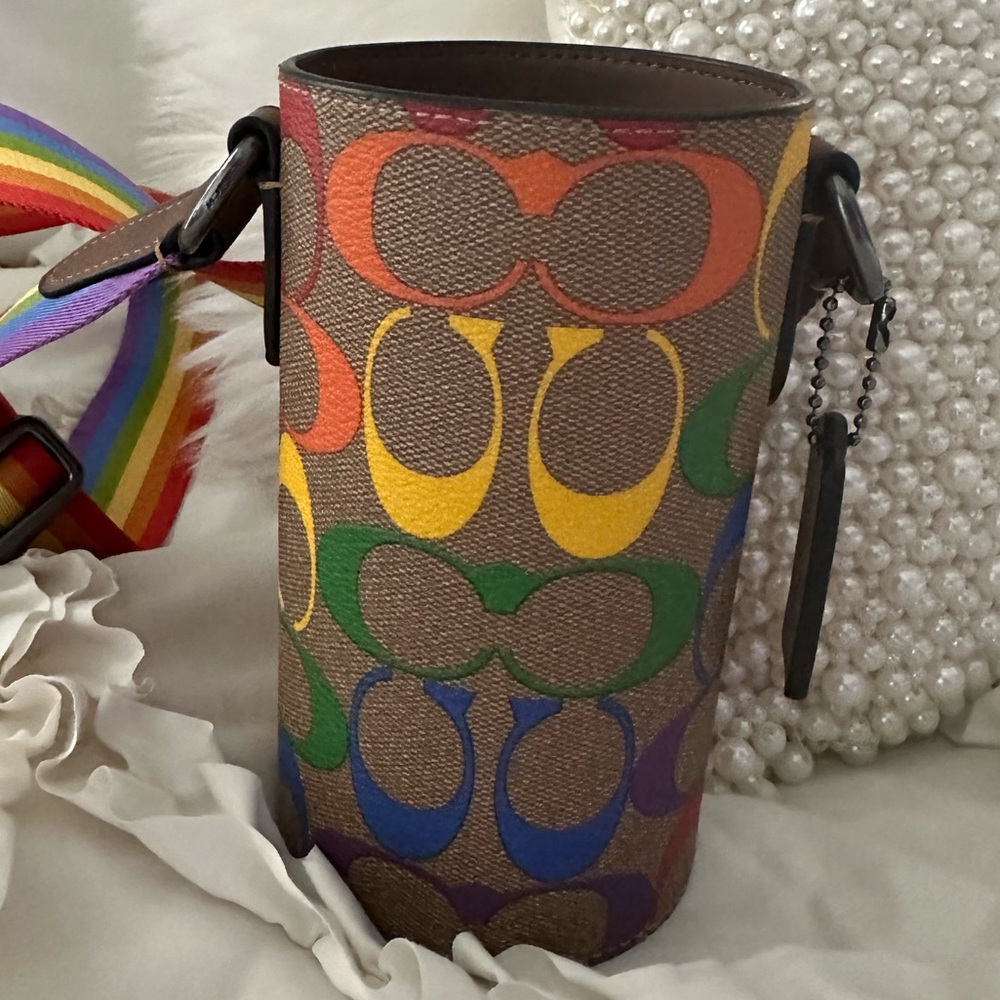 🧡💙💚❤️🤎Brand New Coach Brown Leather Tag with Multicolor Logo